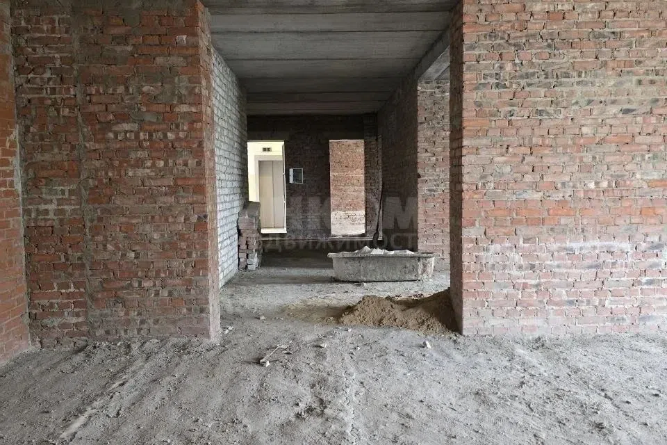Продаётся 3-комнатная квартира, 170 м²