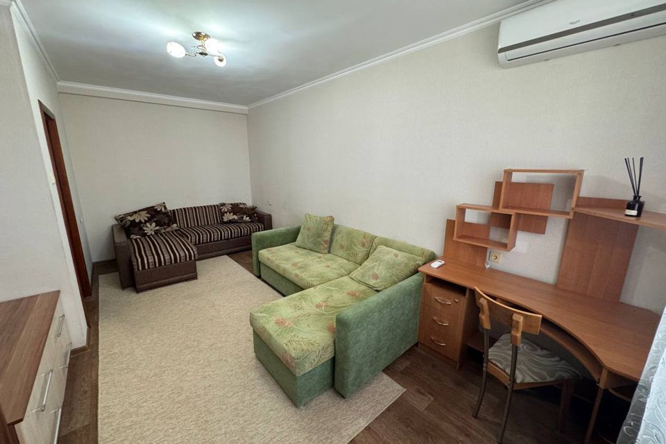 Продаётся 1-комнатная квартира, 38.8 м²