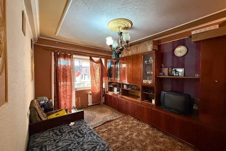Продаётся 3-комнатная квартира, 55.5 м²