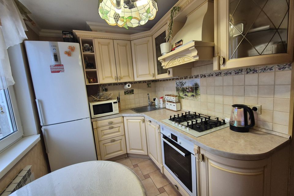 Продаётся 4-комнатная квартира, 66.3 м²