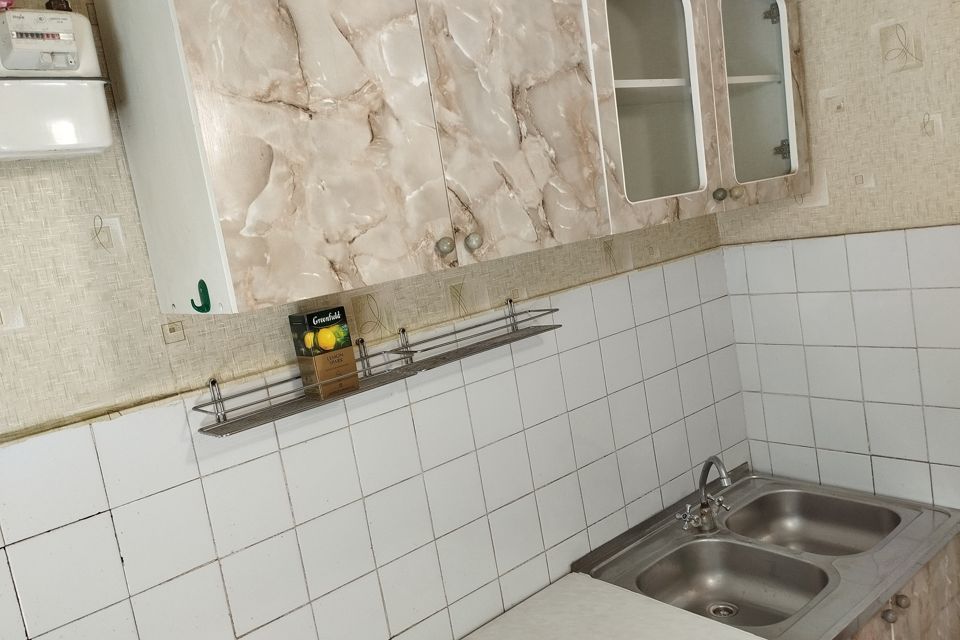 Продаётся 4-комнатная квартира, 98 м²
