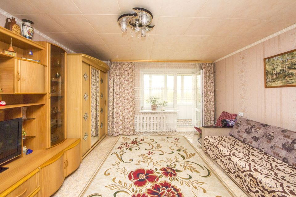 Продаётся 4-комнатная квартира, 70.6 м²