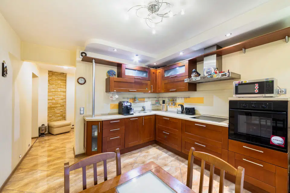 Продаётся 3-комнатная квартира, 105.5 м²