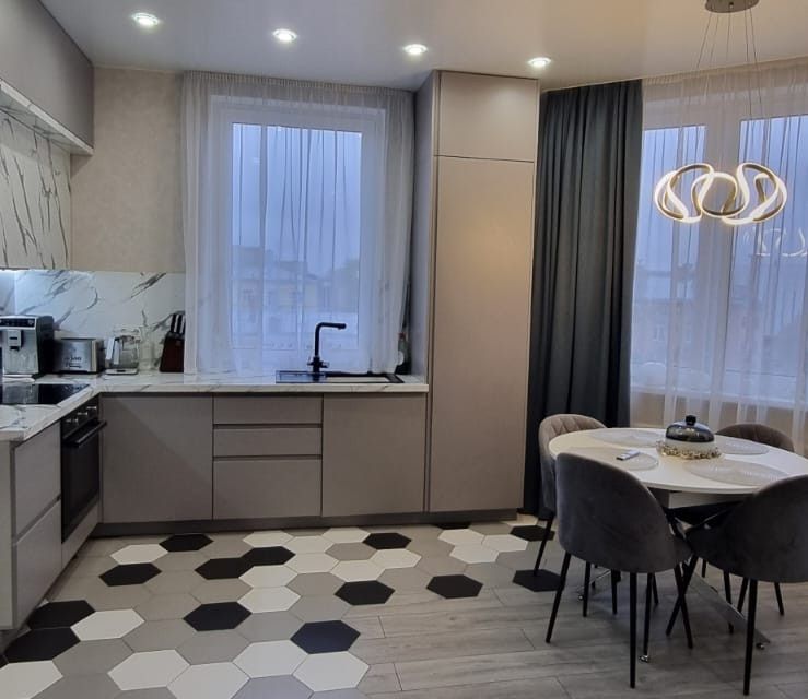 Продаётся 3-комнатная квартира, 94 м²