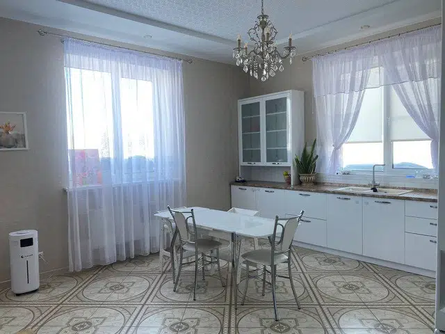 Продаётся 3-этажный дом, 287.5 м²
