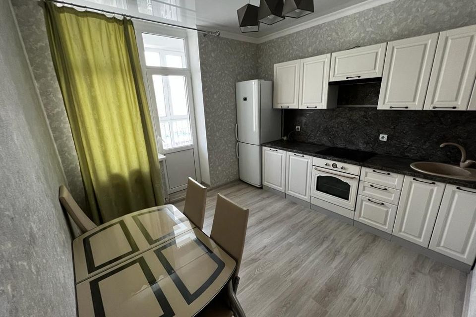 Сдаётся 2-комнатная квартира, 65 м²