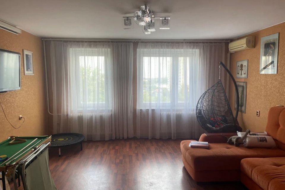 Продаётся 3-комнатная квартира, 101.3 м²