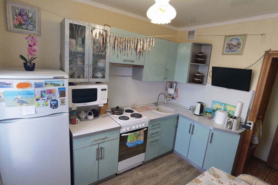 Продаётся 3-комнатная квартира, 62.3 м²