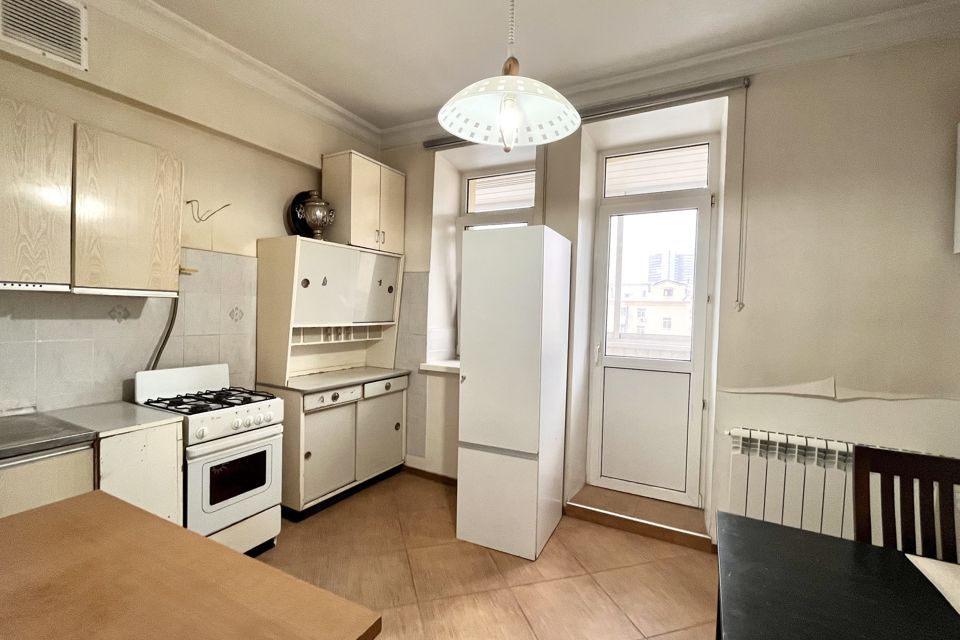 Продаётся 4-комнатная квартира, 113 м²