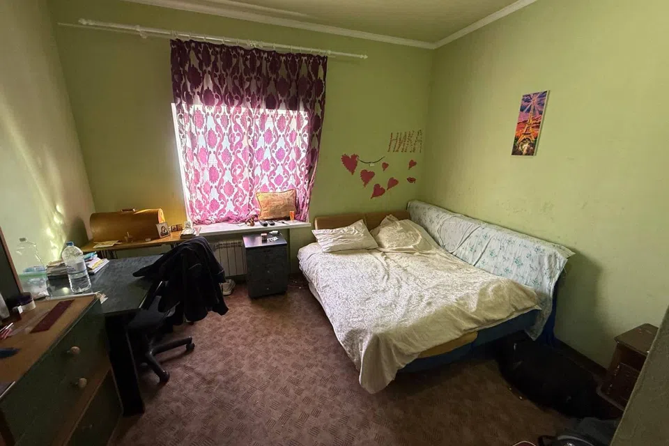 Продаётся 3-этажный дом, 180 м²
