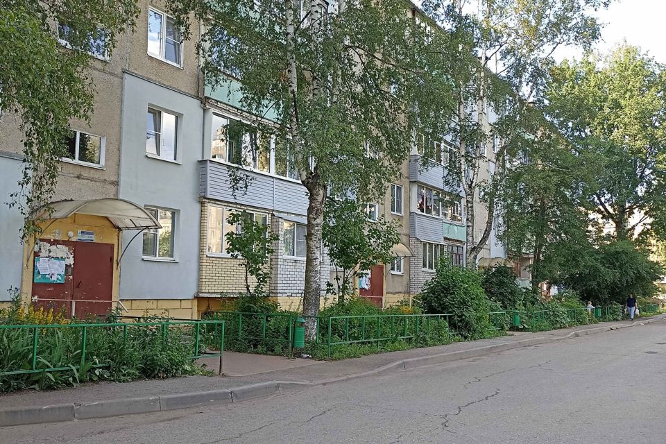 Продаётся 4-комнатная квартира, 76 м²