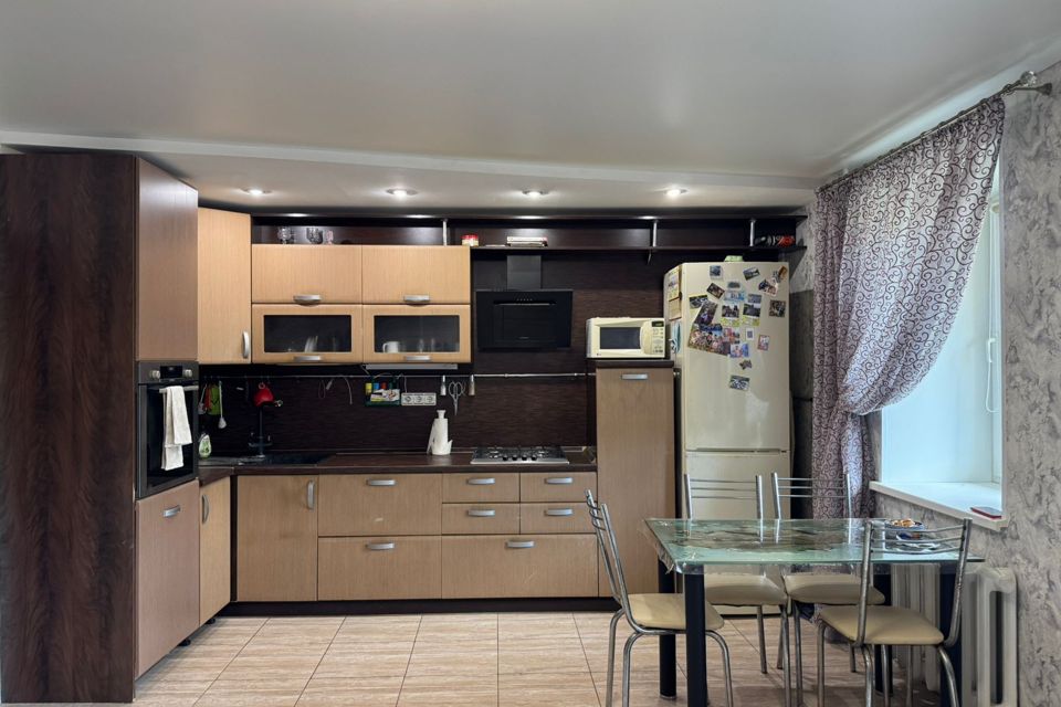 Продаётся 3-комнатная квартира, 61.5 м²
