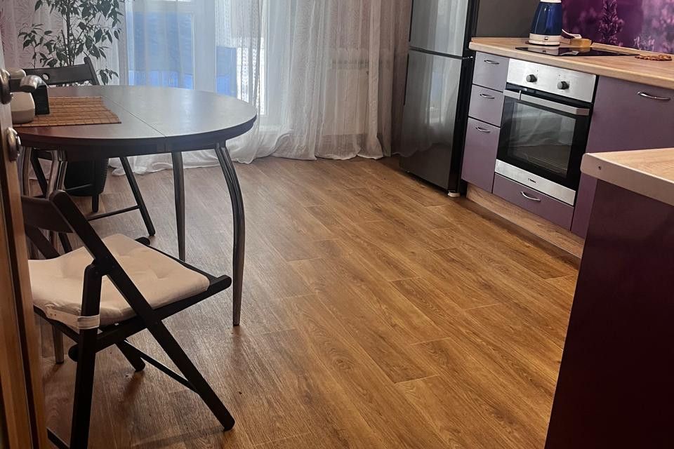 Продаётся 1-комнатная квартира, 38 м²