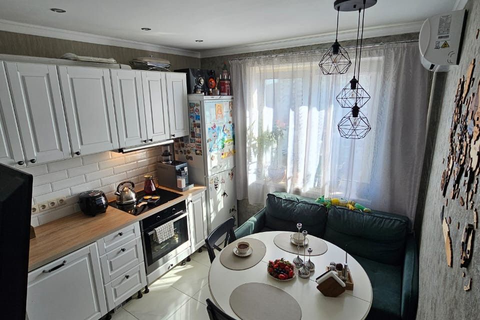 Продаётся 2-комнатная квартира, 53.7 м²