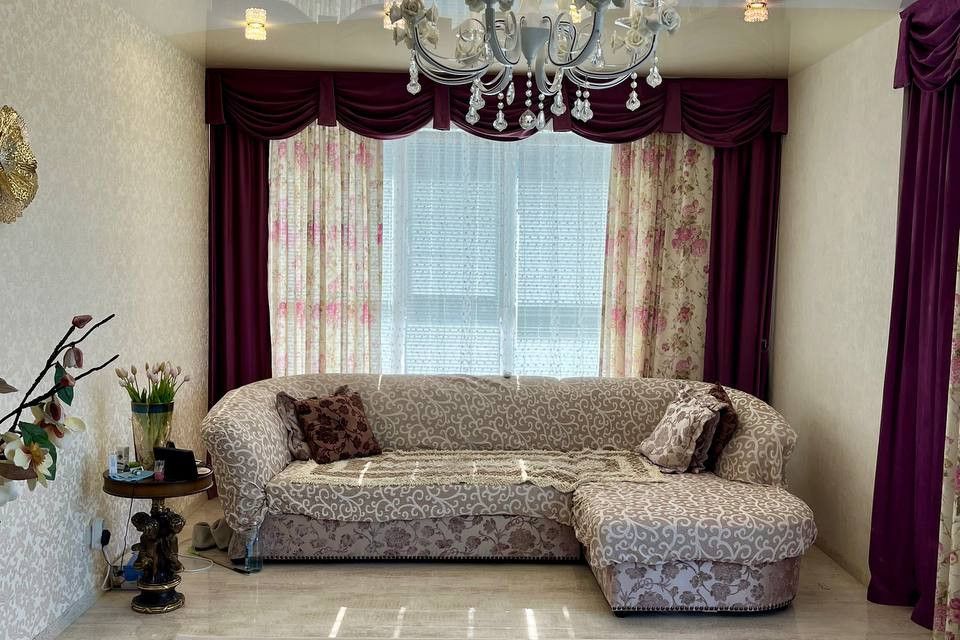Продаётся 3-комнатная квартира, 101.8 м²