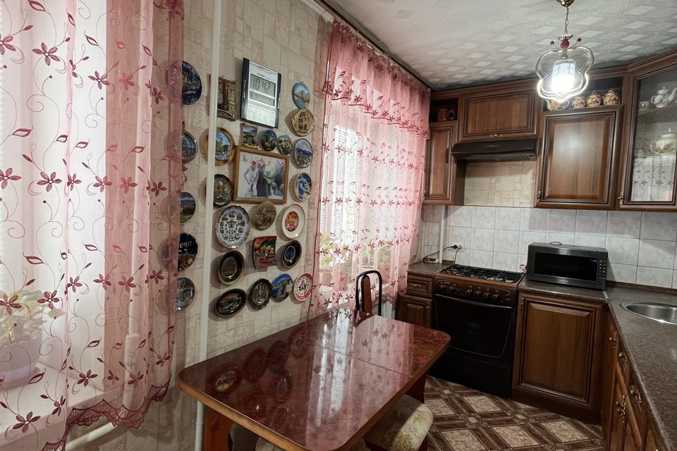 Продаётся 3-комнатная квартира, 61.7 м²
