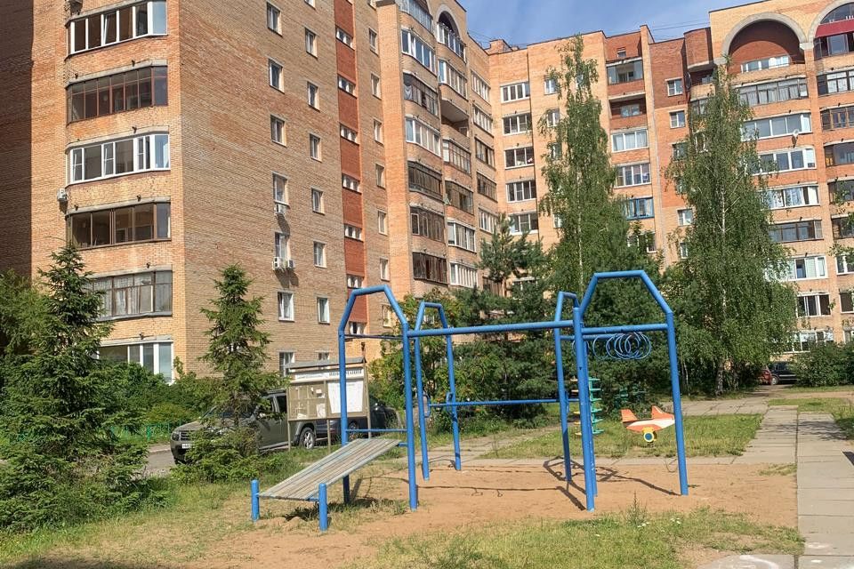 Продаётся 2-комнатная квартира, 51.5 м²