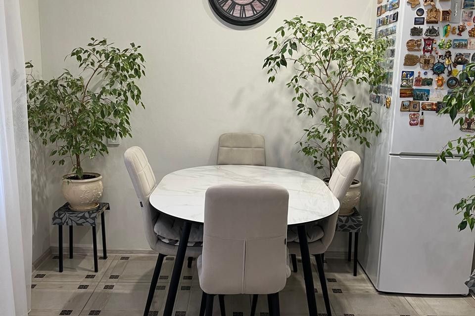 Продаётся 3-комнатная квартира, 90 м²