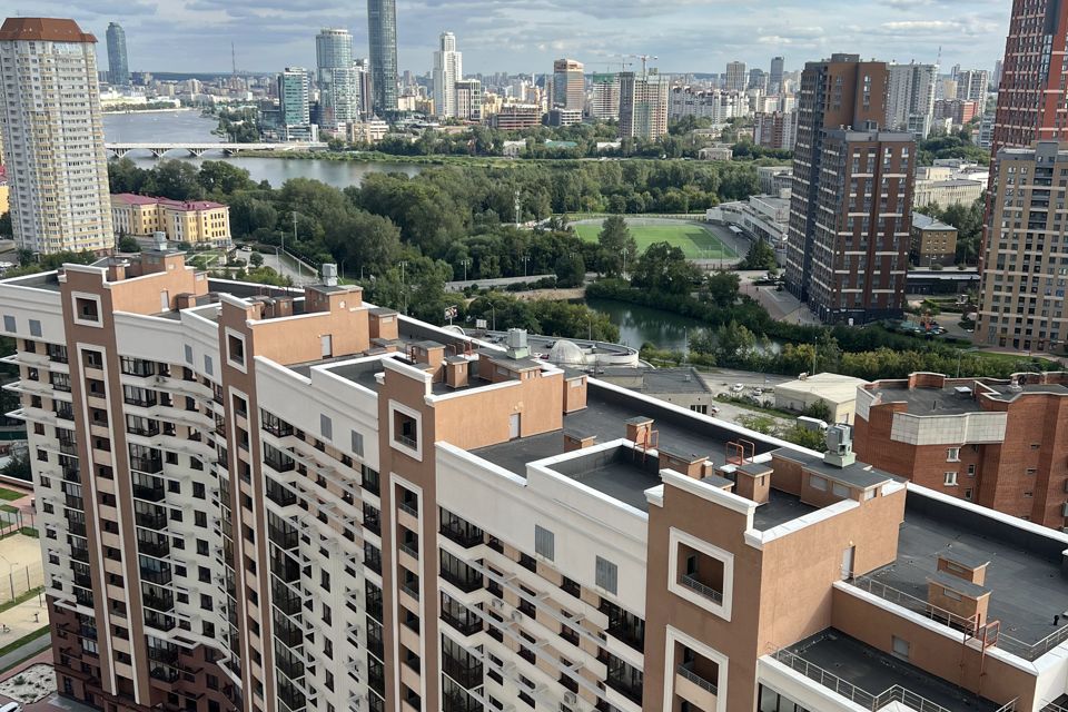 Продаётся 1-комнатная квартира, 42.1 м²