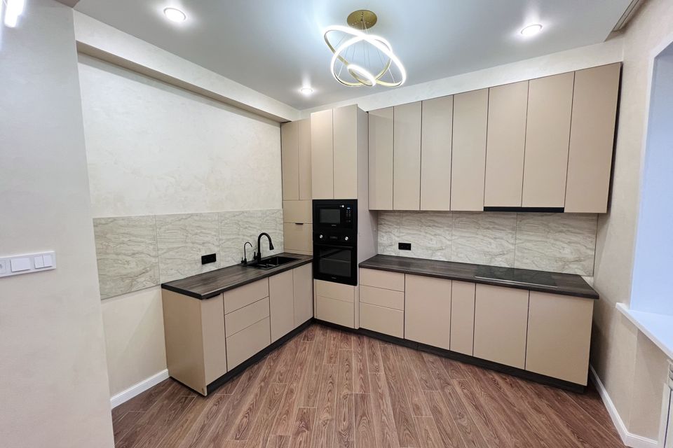 Продаётся 3-комнатная квартира, 81.3 м²