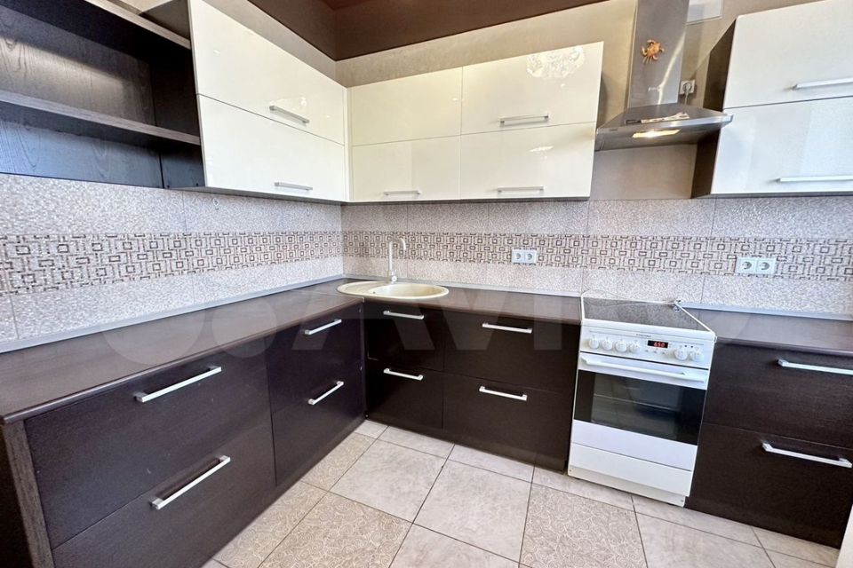 Продаётся 4-комнатная квартира, 70 м²