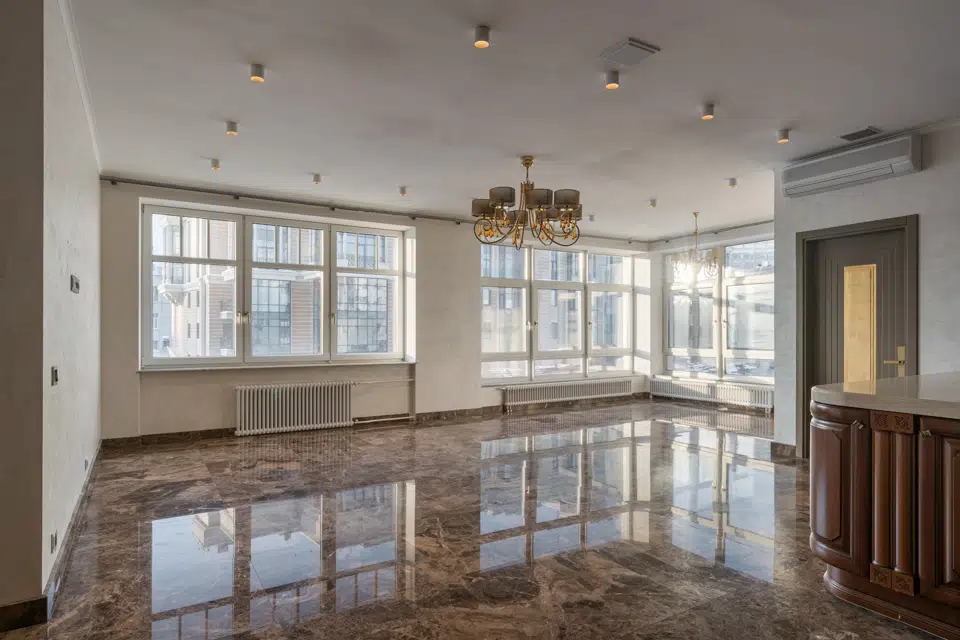 Продаётся 5-комнатная квартира, 400 м²