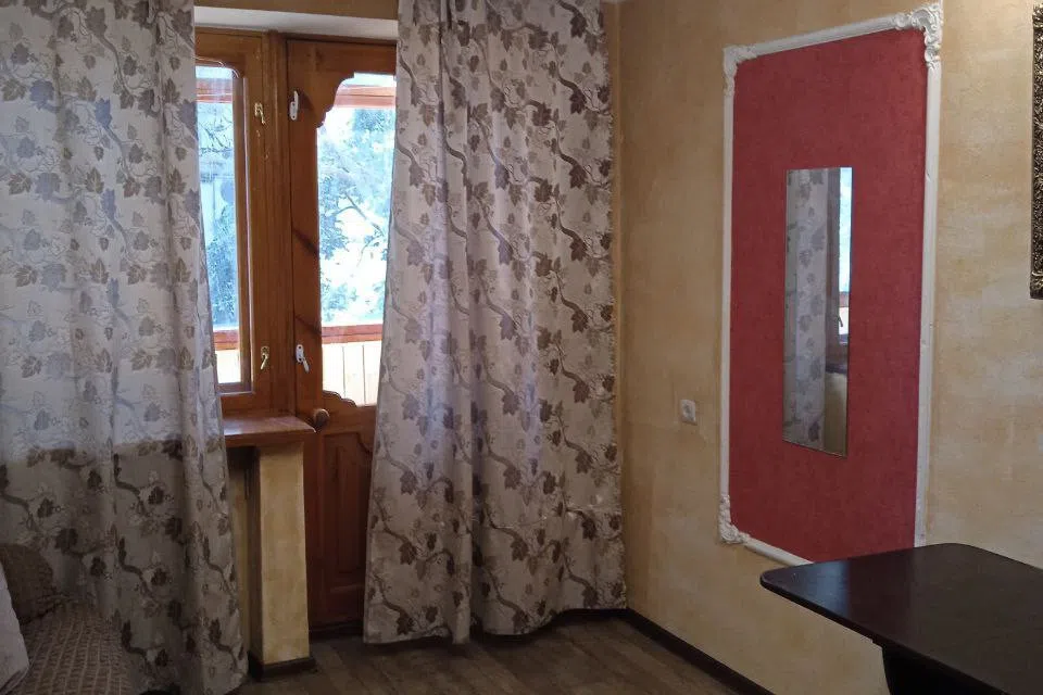 Продаётся 3-комнатная квартира, 51.2 м²