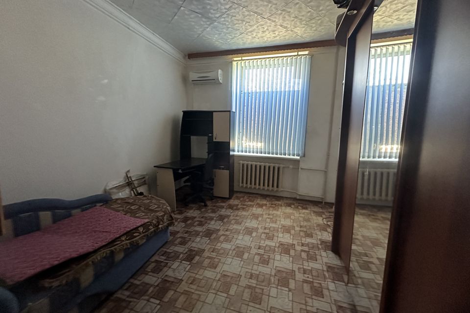 Продаётся комната в 3-комн. квартире, 14.6 м²