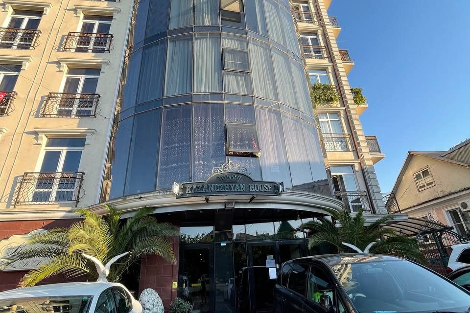 Продаётся 3-комнатная квартира, 105 м²