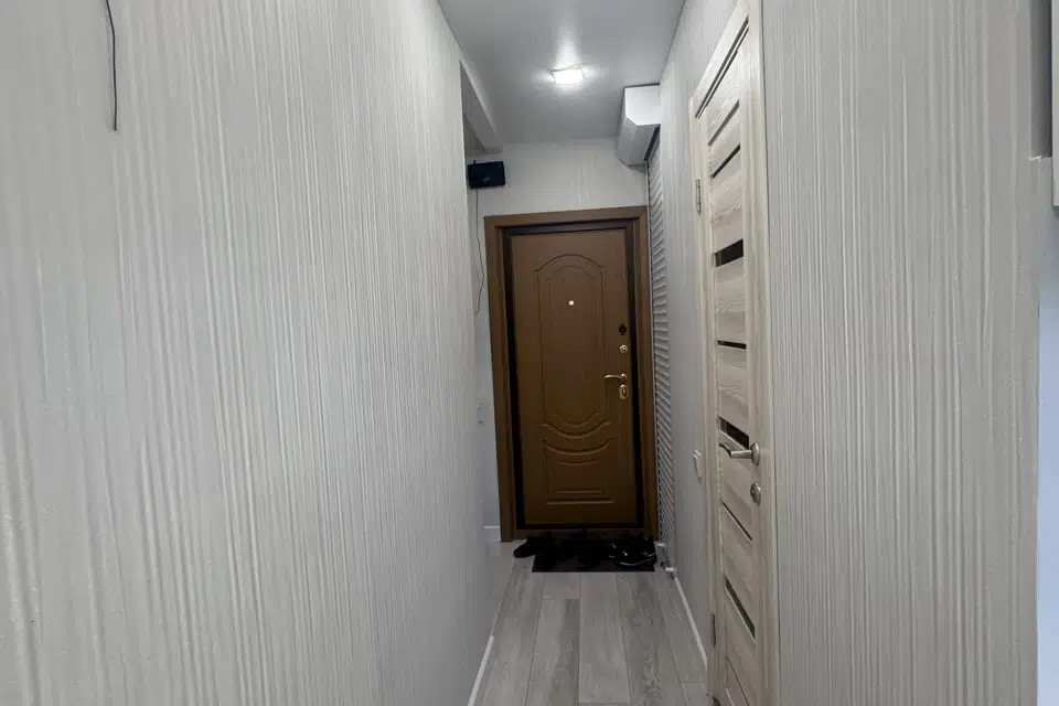 Продаётся 4-комнатная квартира, 72.6 м²