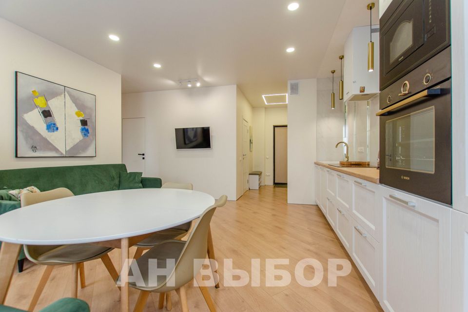 Продаётся 2-комнатная квартира, 65 м²
