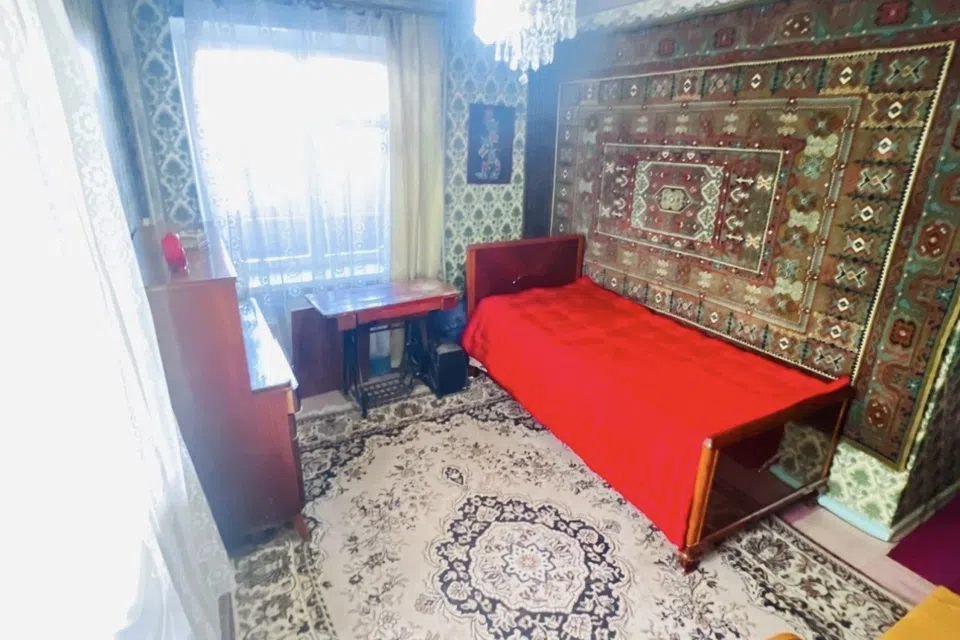 Продаётся 4-комнатная квартира, 80 м²