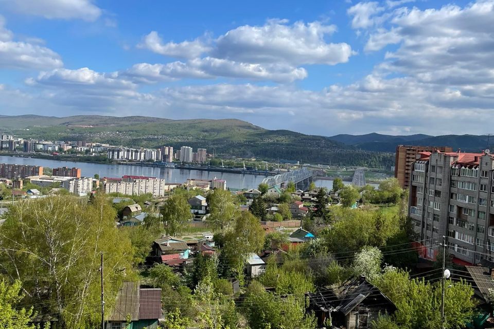 Продаётся 3-комнатная квартира, 60.7 м²