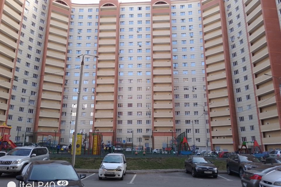 Продаётся 2-комнатная квартира, 75.6 м²