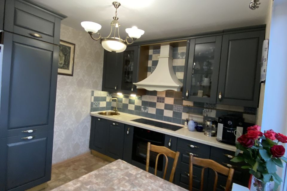 Продаётся 3-комнатная квартира, 70.5 м²
