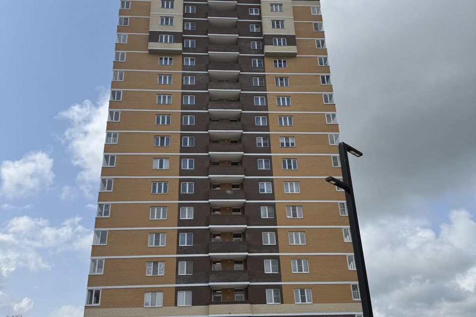 Продаётся 4-комнатная квартира, 81.8 м²