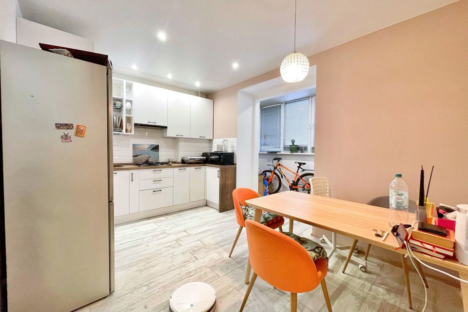 Продаётся 1-комнатная квартира, 48 м²