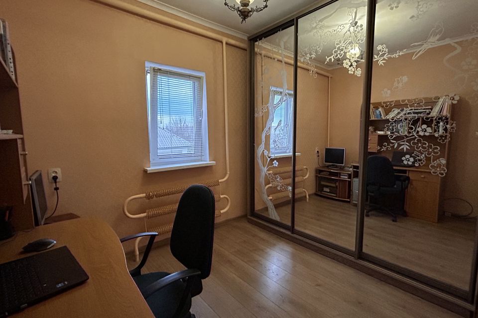 Продаётся 2-этажный дом, 170 м²
