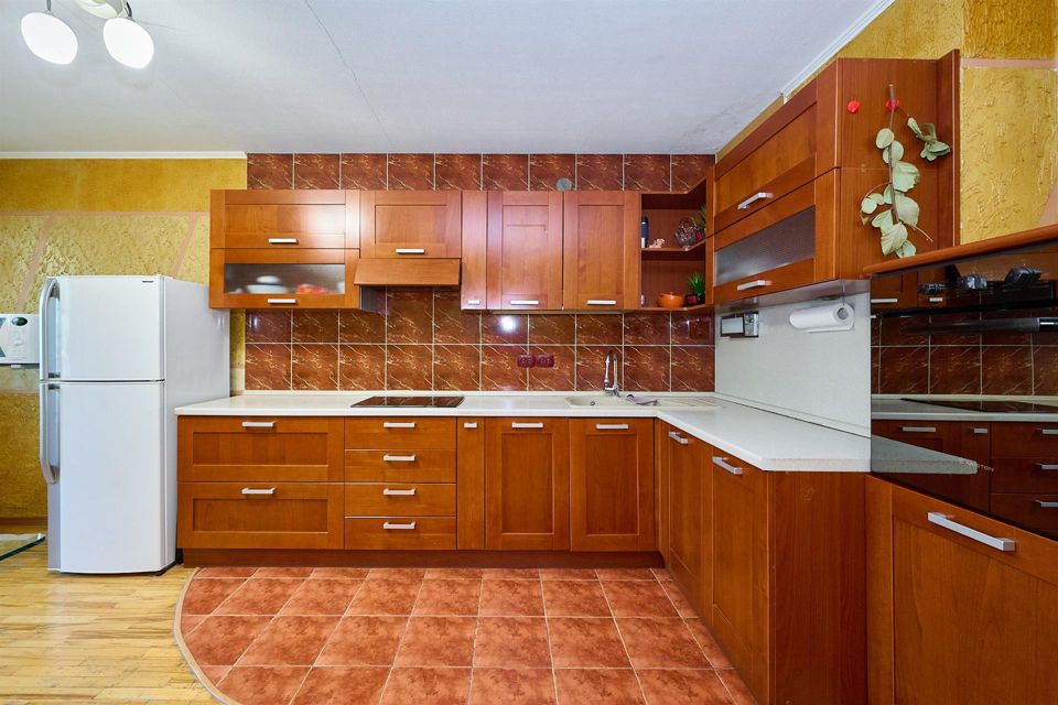 Продаётся 3-комнатная квартира, 93 м²