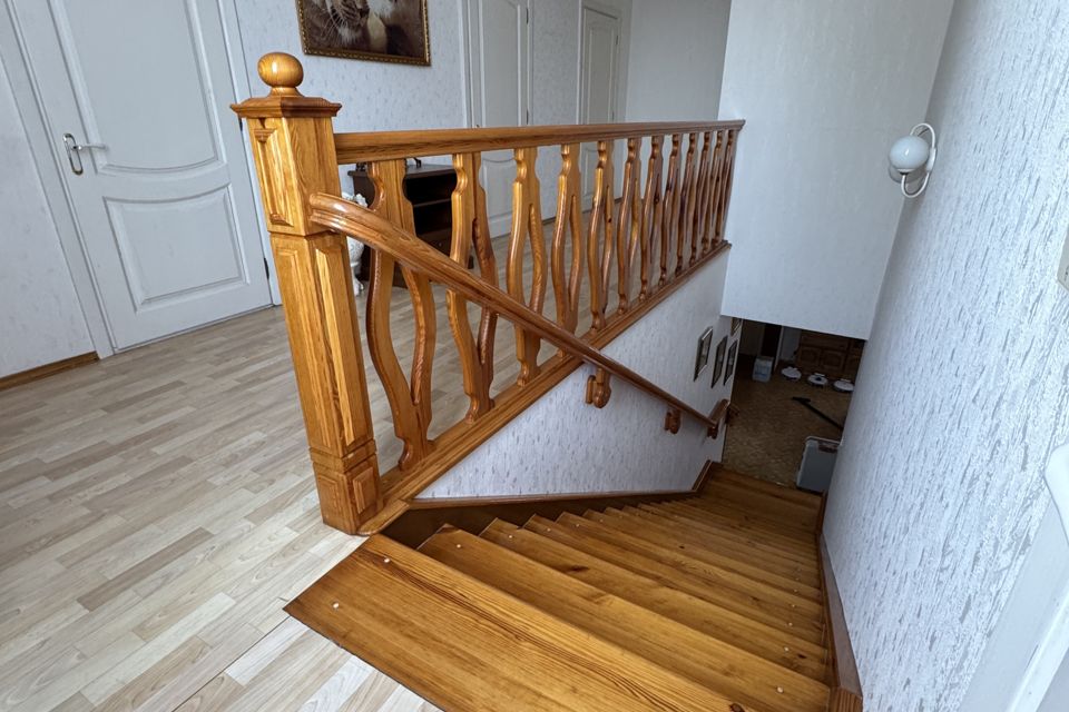 Продаётся 3-этажный дом, 570 м²