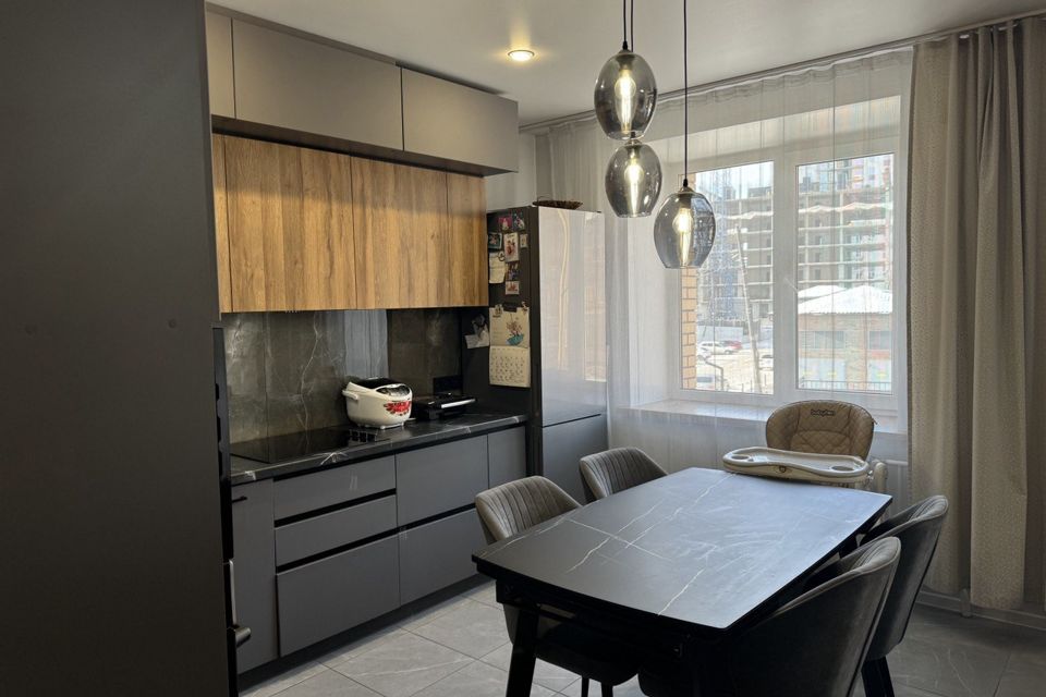 Продаётся 3-комнатная квартира, 90 м²