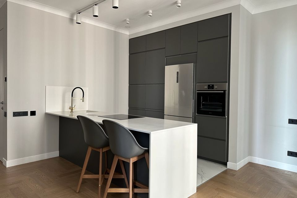 Продаётся 2-комнатная квартира, 73.7 м²