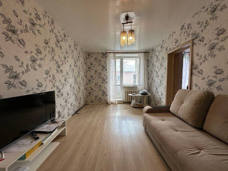Продаётся 2-комнатная квартира, 42.4 м²