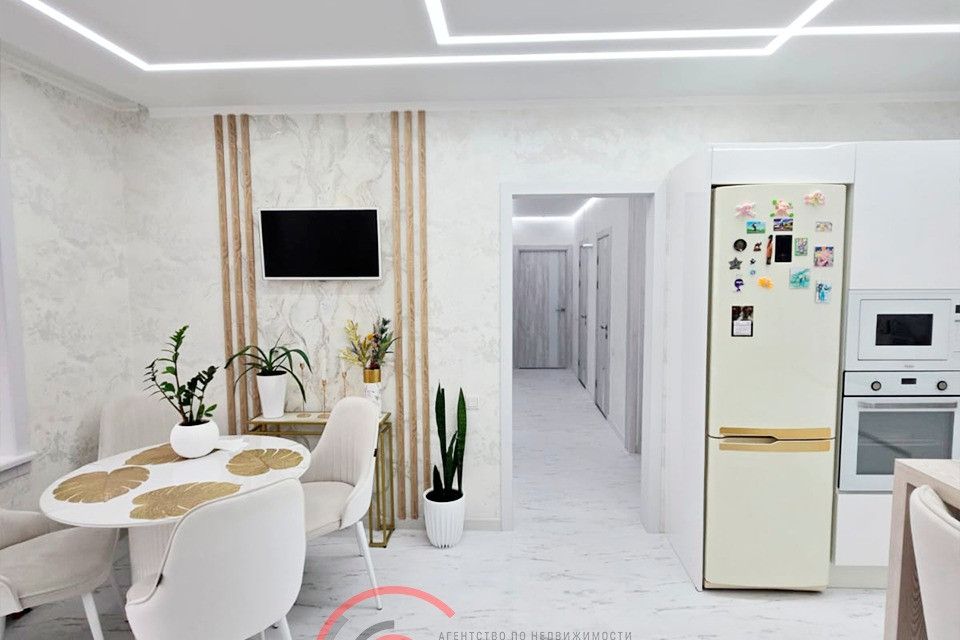 Продаётся 3-комнатная квартира, 79.7 м²