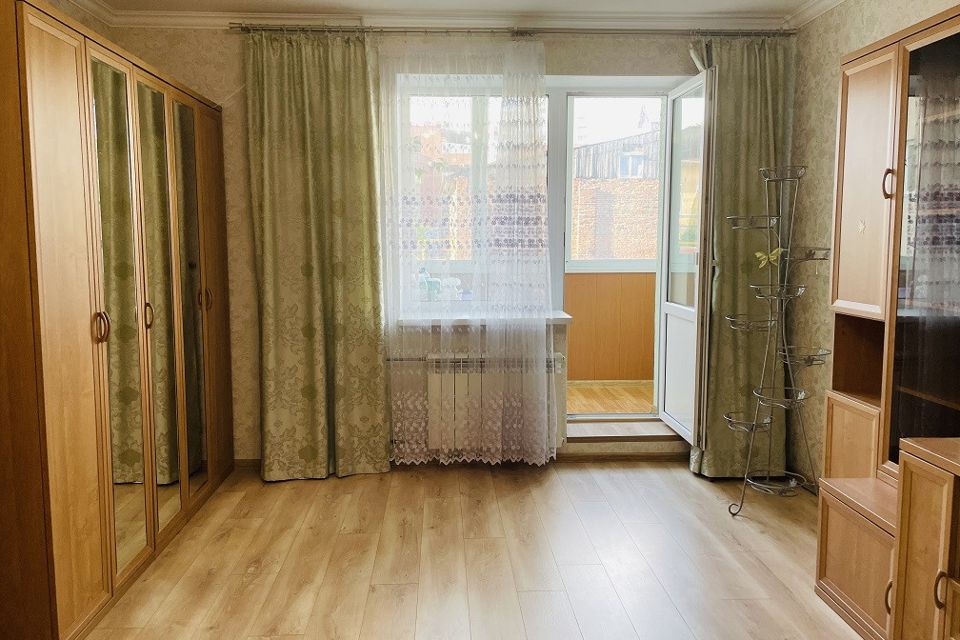 Продаётся 1-комнатная квартира, 49.8 м²