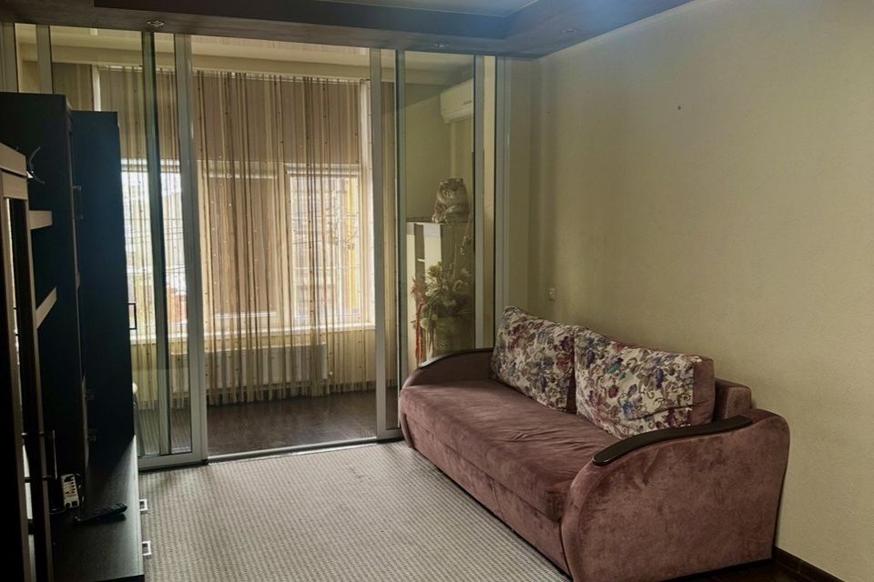 Сдаётся 2-комнатная квартира, 63 м²