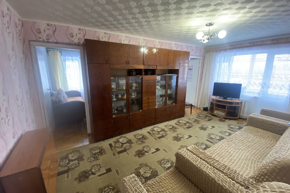 Продаётся 3-комнатная квартира, 49.2 м²
