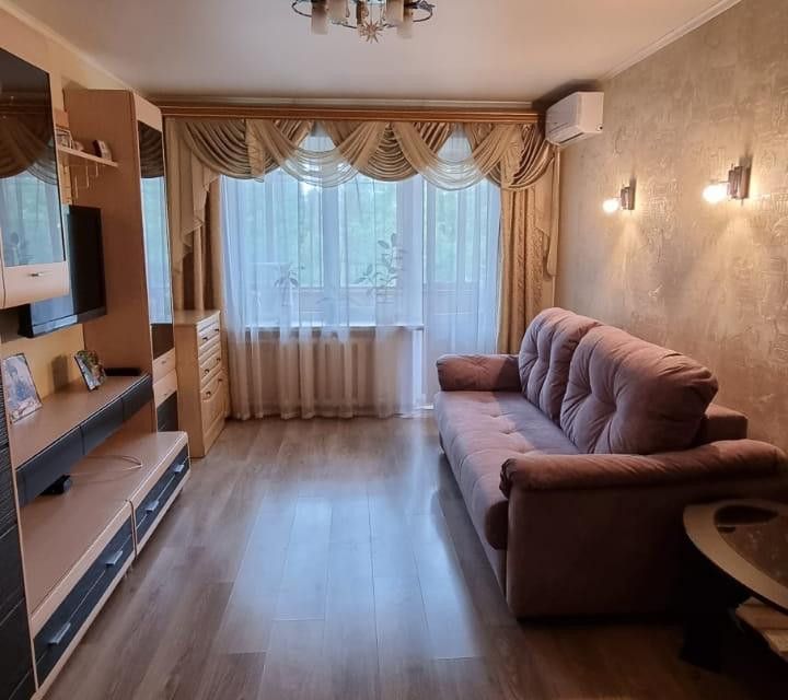 Продаётся 3-комнатная квартира, 62.8 м²