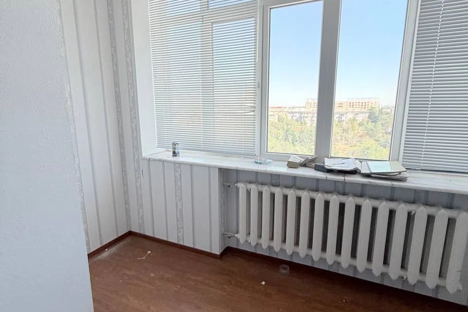 Продаётся 4-комнатная квартира, 180 м²