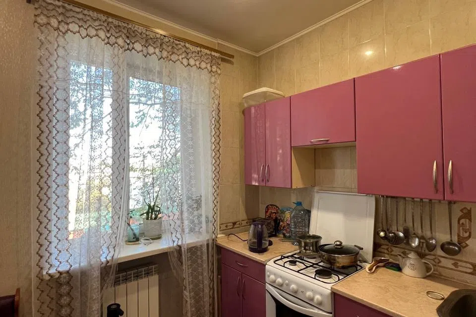 Продаётся 4-комнатная квартира, 67 м²